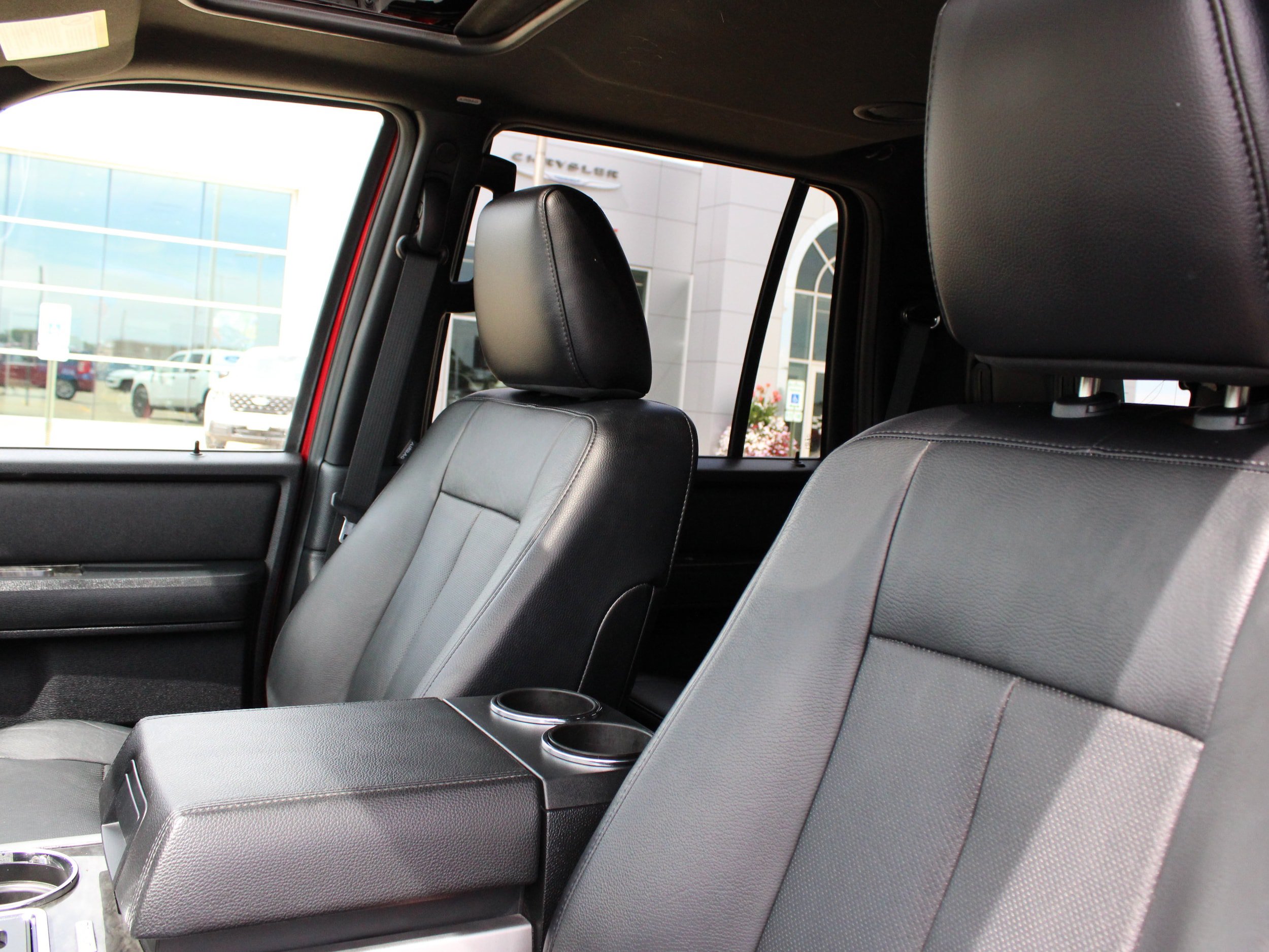 Used 2017 Ford Expedition Limited w/ Equipment Group 301A AWD/4WD image 39