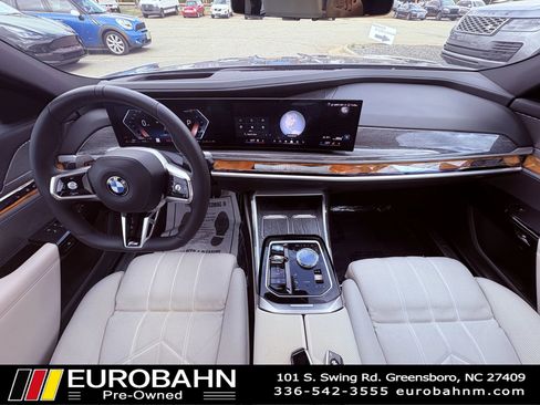 Used 2023 BMW 740i RWD image 19