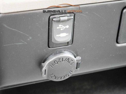 Used 2015 Toyota Sienna LE image 26