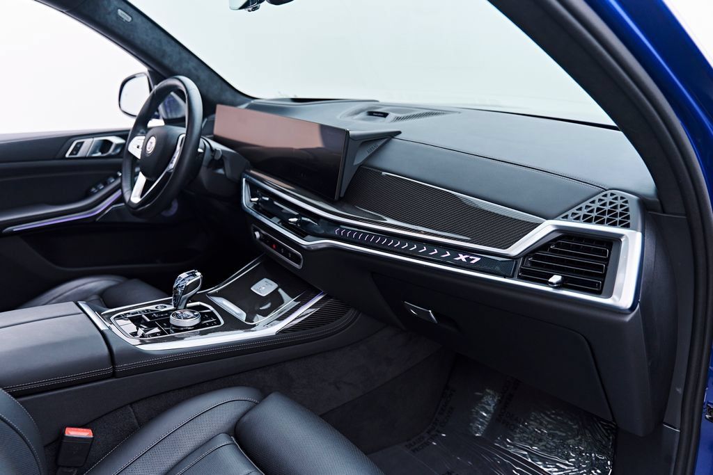 Used 2025 BMW ALPINA XB7 AWD/4WD image 50