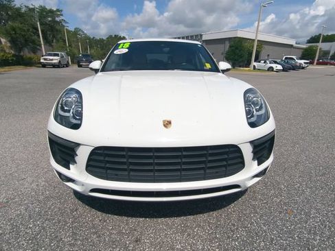 Used 2018 Porsche Macan AWD/4WD image 10