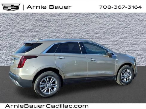 Used 2022 Cadillac XT5 Premium Luxury FWD image 7