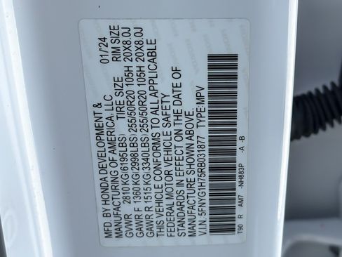 Used 2024 Honda Pilot Touring image 29