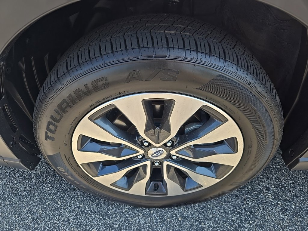 Used 2024 Subaru Outback Limited AWD/4WD image 17