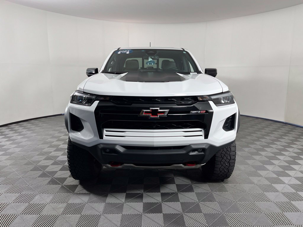 Certified 2024 Chevrolet Colorado ZR2 w/ ZR2 Convenience Package III AWD/4WD image 20