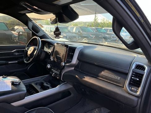 Used 2023 RAM 1500 Laramie AWD/4WD image 10