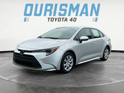 Used 2024 Toyota Corolla LE FWD image 3