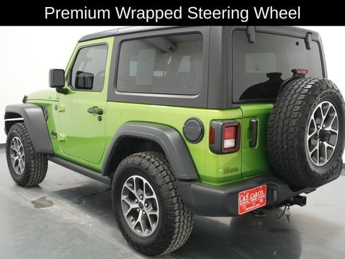Used 2025 Jeep Wrangler Sport AWD/4WD image 6