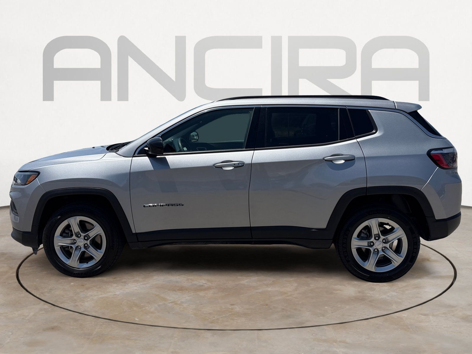 Used 2024 Jeep Compass Latitude AWD/4WD image 7