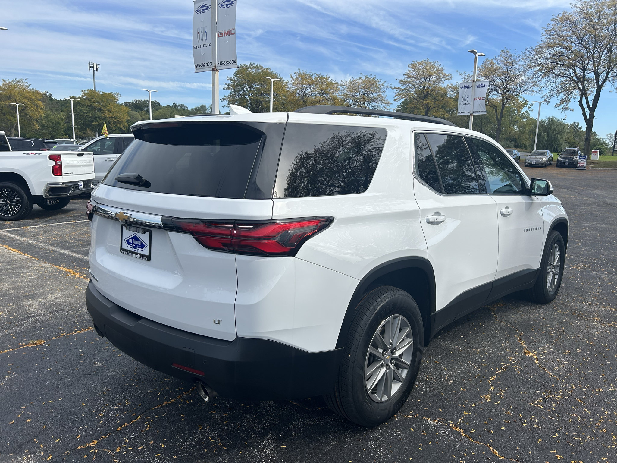 Used 2022 Chevrolet Traverse LT AWD/4WD image 7