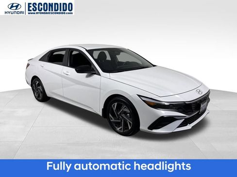 Certified 2025 Hyundai Elantra Sport image 7