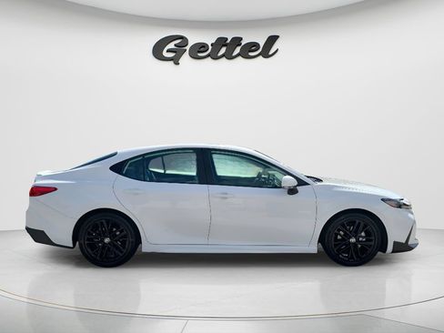 Certified 2025 Toyota Camry SE w/ Convenience Package FWD image 4