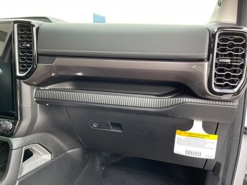 New 2025 Ford Ranger Lariat w/ FX4 Off-Road Package image 32