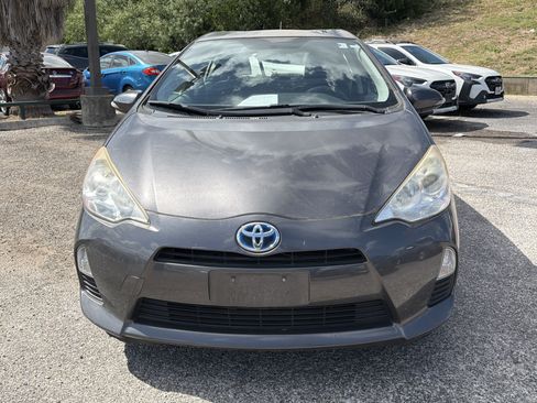 Used 2013 Toyota Prius C Three FWD image 8