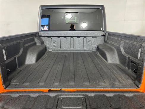 New 2025 Jeep Gladiator Willys image 15