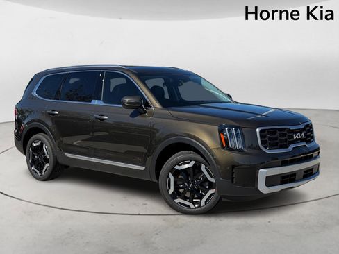 New 2025 Kia Telluride S image 2