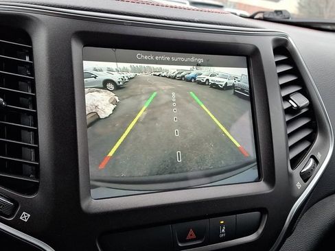 Certified 2022 Jeep Cherokee Trailhawk w/ Comfort/Convenience Group image 23