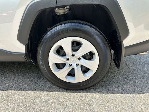 Certified 2025 Toyota RAV4 LE AWD/4WD image 18