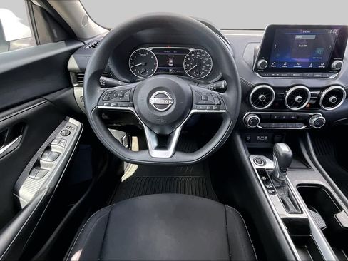 Used 2024 Nissan Sentra SV FWD image 6