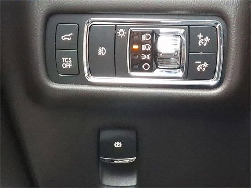 Used 2022 Lincoln Nautilus Black Label w/ Class II Trailer Tow Package image 24