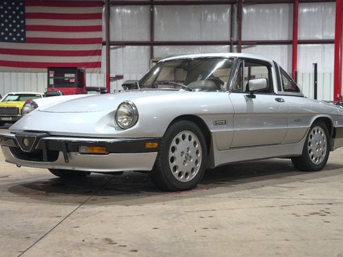 Used 1987 Alfa Romeo Spider Quadrifoglio RWD image 32