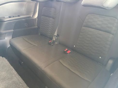 Used 2025 Nissan Pathfinder SV FWD image 4