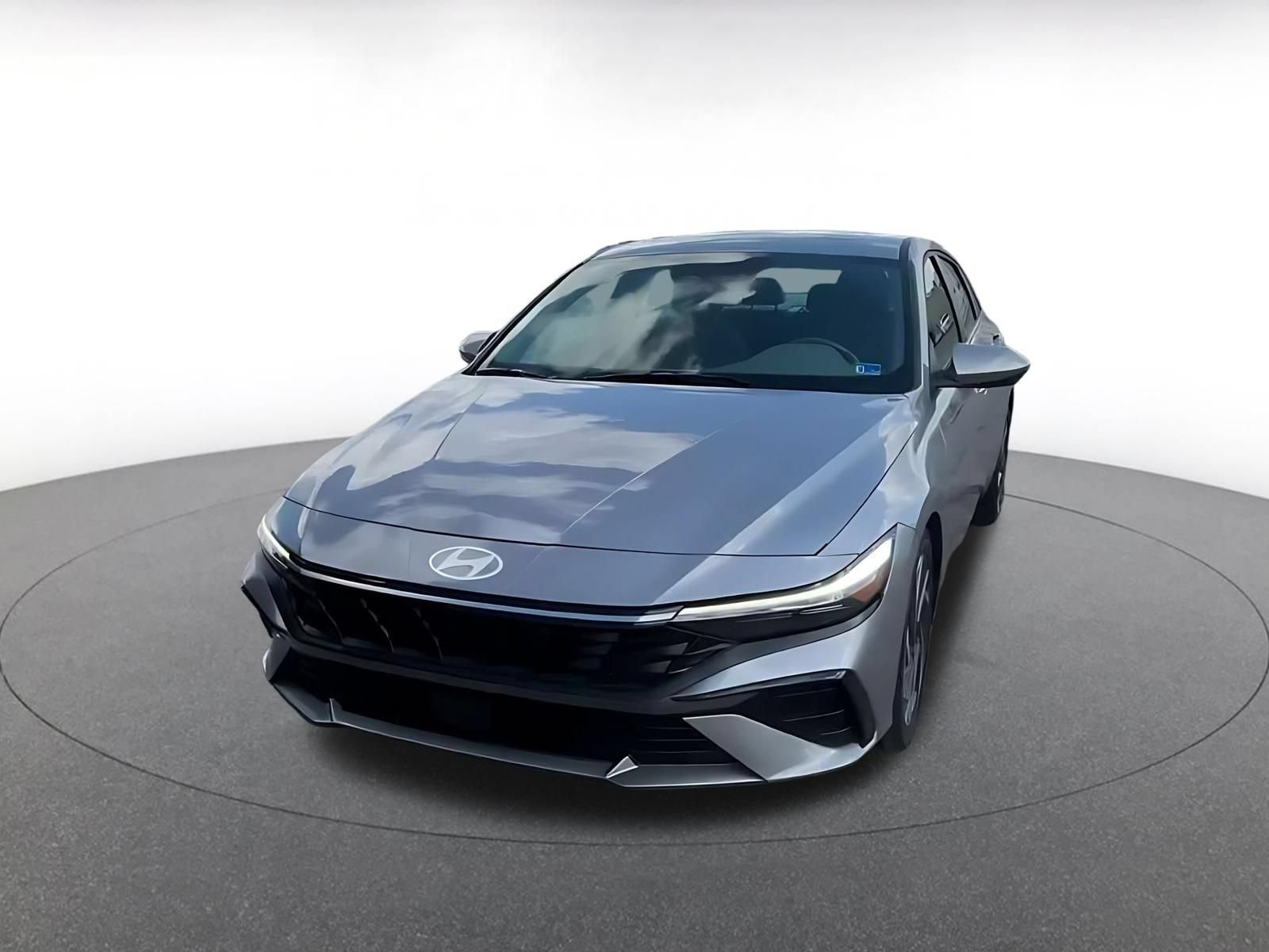 Used 2025 Hyundai Elantra SEL FWD image 6