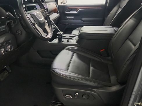 Used 2023 GMC Sierra 1500 Denali w/ Technology Package AWD/4WD image 18