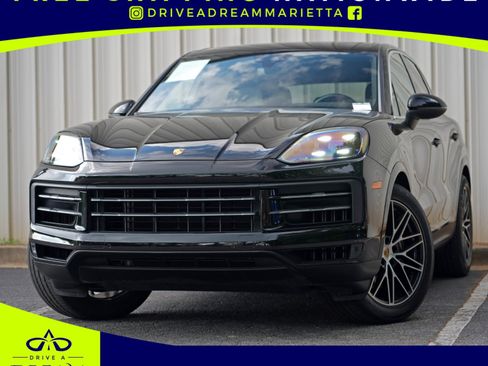 Used 2024 Porsche Cayenne AWD/4WD image 1