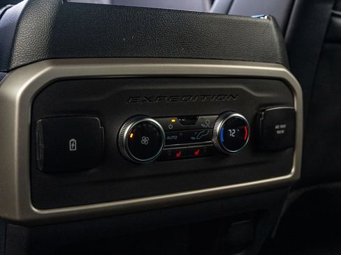 Used 2023 Ford Expedition Limited RWD image 27