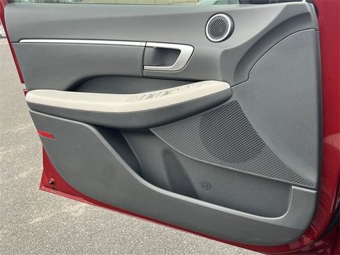 Certified 2025 Hyundai Sonata SEL image 24