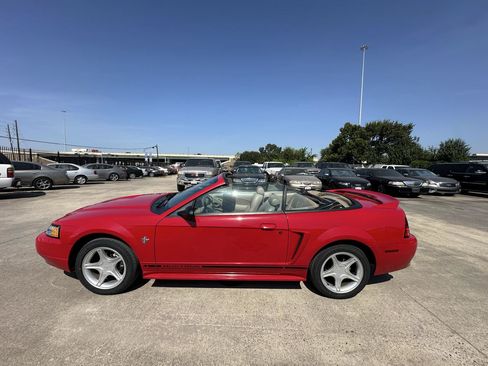 Used 1999 Ford Mustang GT RWD image 9