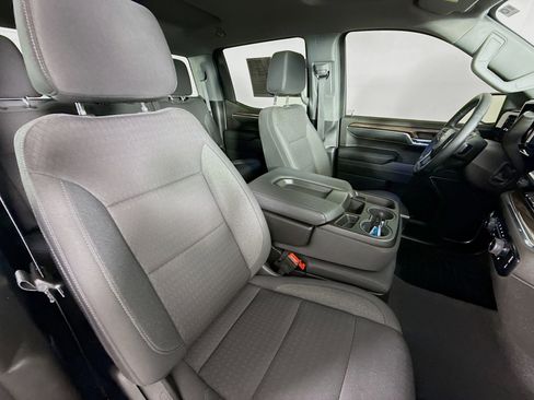 Used 2024 Chevrolet Silverado 1500 LT image 34