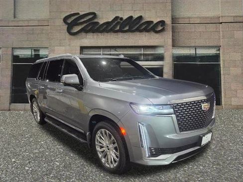 Used 2021 Cadillac Escalade ESV Premium Luxury w/ Driver Assist Tech Package image 7