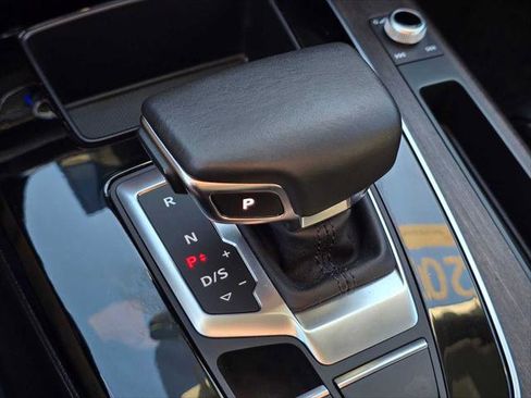 Certified 2025 Audi Q5 2.0T Premium image 35