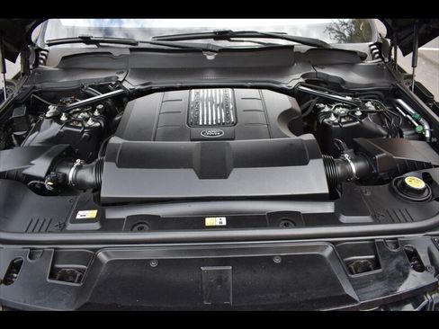 Used 2018 Land Rover Range Rover Sport SE AWD/4WD image 39