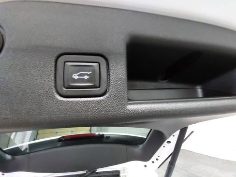 Used 2023 Chevrolet Equinox LT image 13