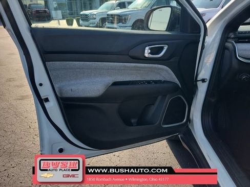 Used 2024 Jeep Compass Latitude AWD/4WD image 20
