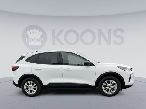 Used 2025 Ford Escape Active AWD/4WD image 8