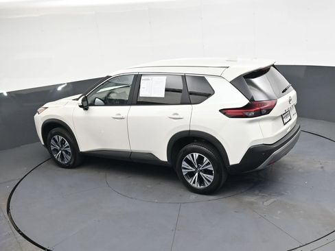 Used 2023 Nissan Rogue SV image 30
