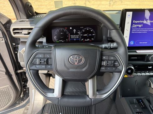 Used 2026 Toyota 4Runner Limited AWD/4WD image 28