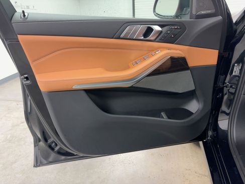 New 2026 BMW X7 xDrive40i w/ Premium Package image 13