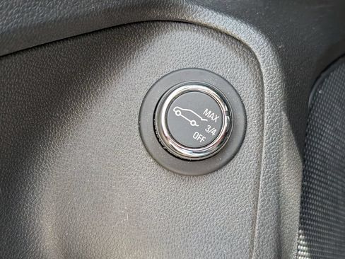 Used 2025 Chevrolet TrailBlazer ACTIV w/ Convenience Package FWD image 32