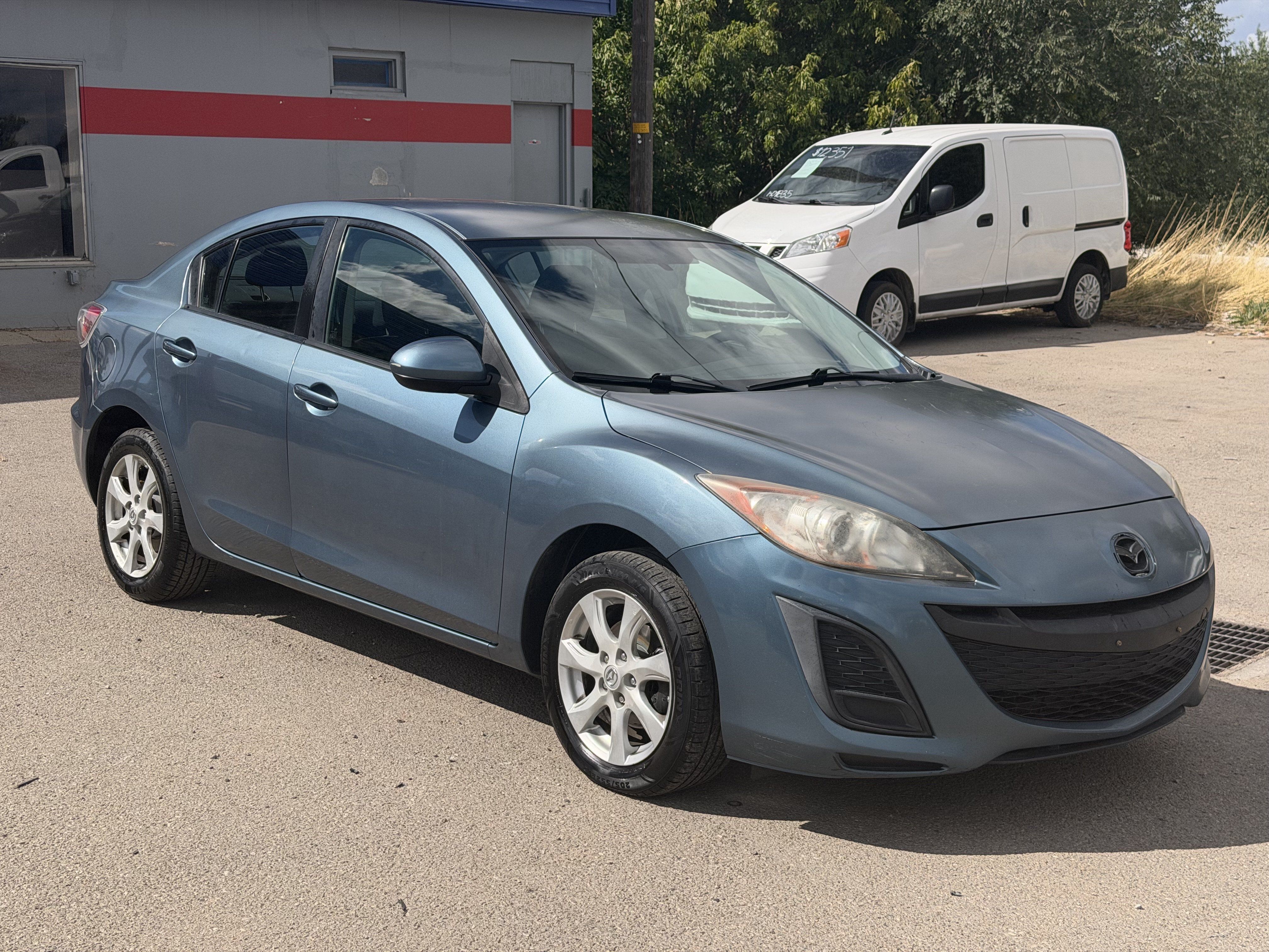 Used 2011 MAZDA MAZDA3 i Touring FWD image 8