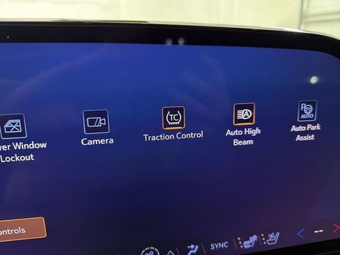 Certified 2024 Chevrolet Traverse RS w/ LPO, Floor Liner Package image 35