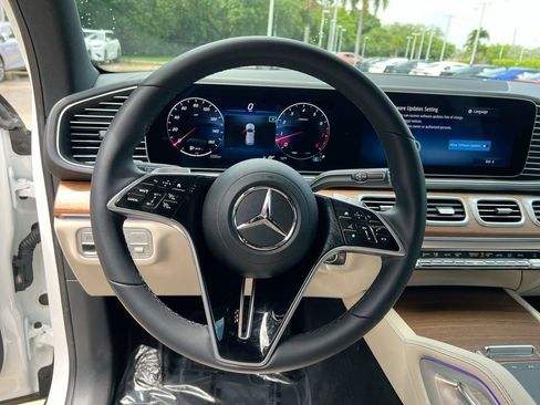 Used 2025 Mercedes-Benz GLE 350 4MATIC image 13