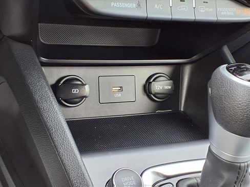 Used 2023 Hyundai Kona SEL image 12