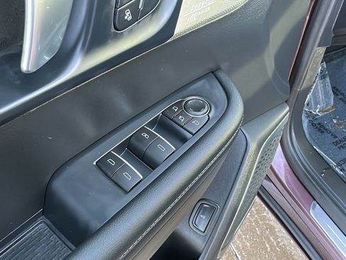 Used 2025 Buick Enclave Avenir w/ Trailering Package, 5000 lbs. image 17