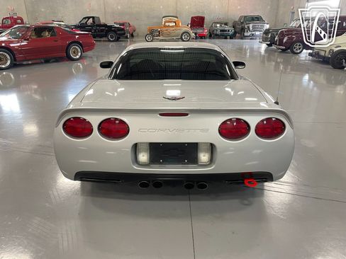 Used 2002 Chevrolet Corvette Z06 w/ Memory Pkg image 11