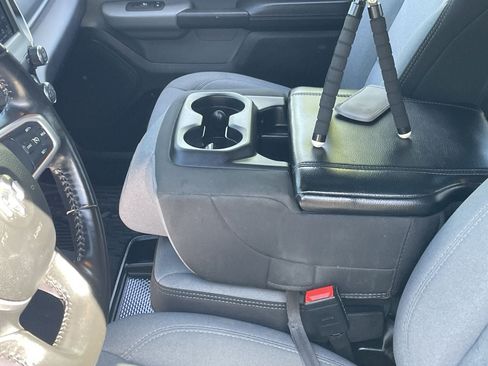 Used 2021 RAM 1500 Big Horn AWD/4WD image 36